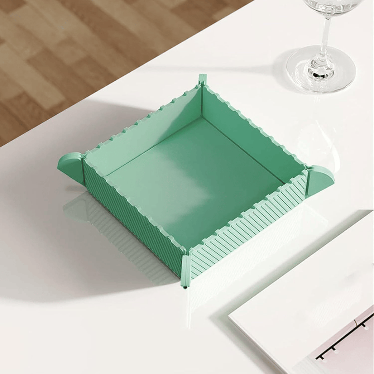 🔥2 in 1 Foldable Magnetic Silicone Trivet & Serving Tray